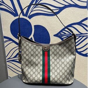 Gucci Beige and Green Signature Shoulder Bag